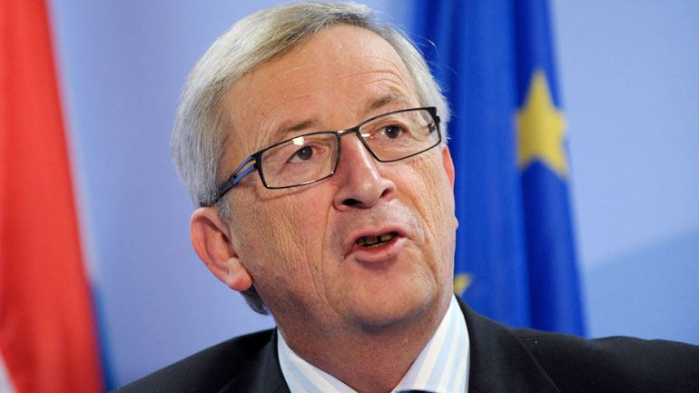 Γιούνκερ: «Πρέπει να σεβαστούμε την αξιοπρέπεια των Ελλήνων»