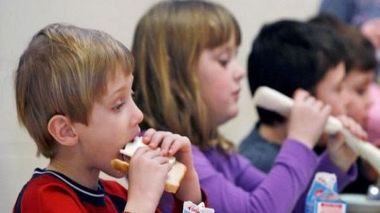 Δωρεάν γεύματα σε σχολεία από το Υπ. Εργασίας
