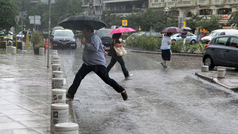 Β. Ελλάδα: Παραμένουν τα προβλήματα από τις σφοδρές βροχοπτώσεις