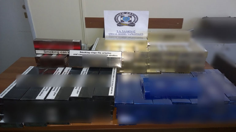 Χειροπέδες σε 43χρονη για λαθρεμπόριο τσιγάρων στη Χαλκίδα