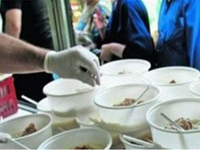 «Τρώμε μαζί» τις ημέρες των εορτών