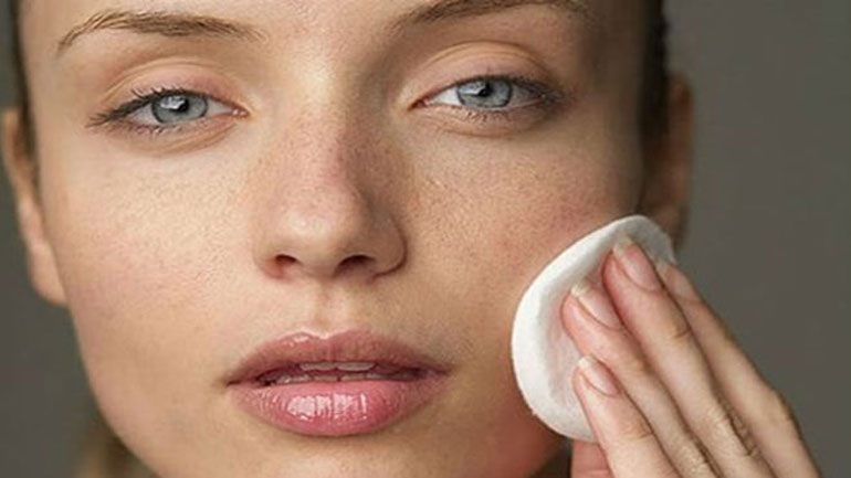 Σπιτικό ντεμακιγιάζ στο λεπτό