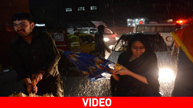 Πακιστάν: Τουλάχιστον 44 νεκροί από καταρρακτώδεις βροχές