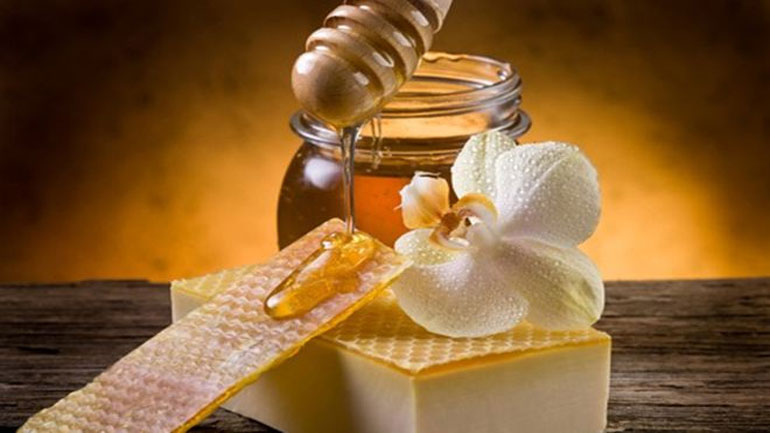 Σπιτικό σαμπουάν με μέλι