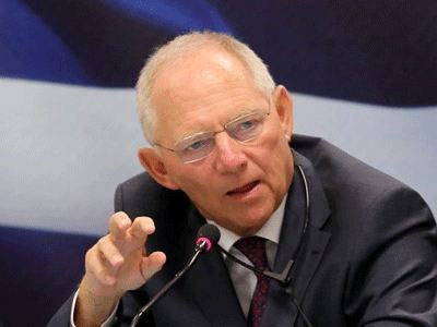 Σόιμπλε: «Σφάλμα η παραβίαση των δημοσιονομικών κανόνων»