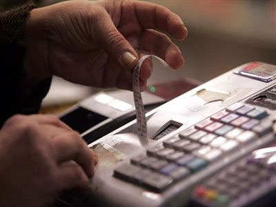 Σωρεία παραβάσεων σε καταστήματα της Αττικής