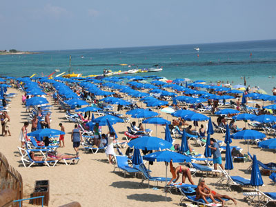 Αυξήθηκαν οι αφίξεις τουριστών στην Κύπρο