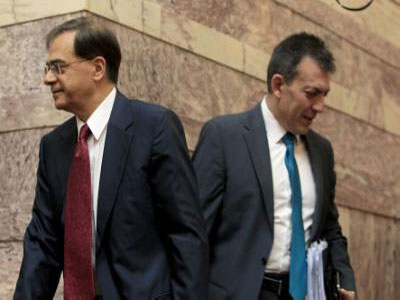 Σε εξέλιξη η συνάντηση Χαρδούβελη – Βρούτση