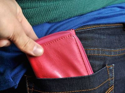 Συνελήφθη ο πορτοφολάς του τραμ Συνελήφθη ο πορτοφολάς του τραμ