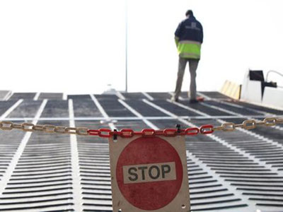 Με συνέχιση των κινητοποιήσεων προειδοποιούν οι λιμενεργάτες