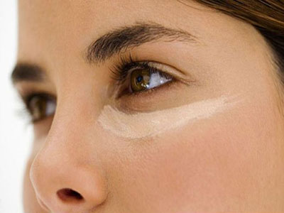 Αυτός είναι ο σωστός τρόπος για να βάλεις το κονσίλερ σου!