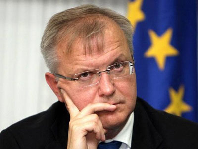 Όλι Ρεν: «Απίθανο να επιτευχθεί διαγραφή του ελληνικού χρέους»