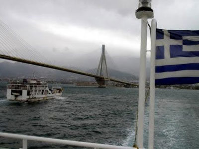 Κλειστή παραμένει η πορθμειακή γραμμή Ρίου-Αντιρρίου