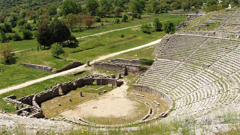 Για τρεις παραστάσεις θα ανοίξει το αρχαίο θέατρο Δωδώνης