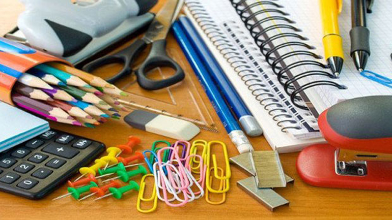 Πόσο κοστίζουν τα σχολικά είδη στους γονείς