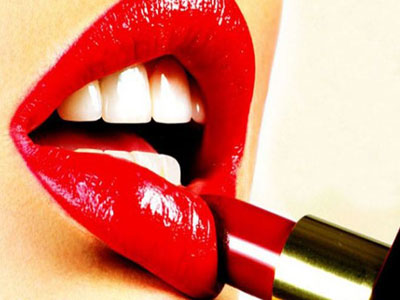 Φτιάξε το δικό σου κραγιόν με δύο απλά υλικά!