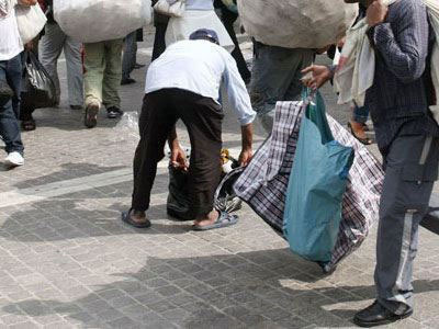 Στο κυνήγι των μικροπωλητών οι Αρχές