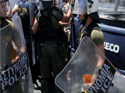 Πέντε συλλήψεις και εννέα προσαγωγές στην Πάτρα