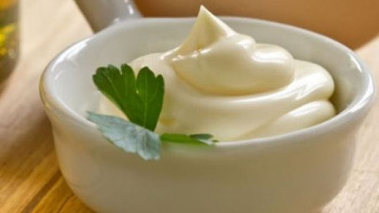 Φτιάξτε σπιτική μαγιονέζα εύκολα και γρήγορα