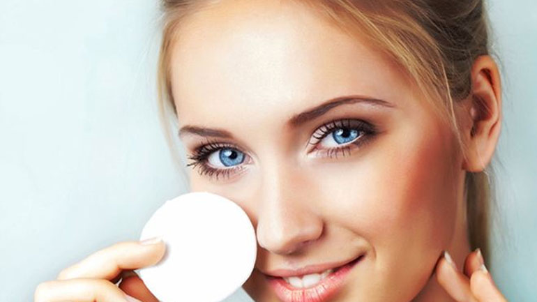 Κάνεις ό,τι χρειάζεται για το σωστό ντεμακιγιάζ;