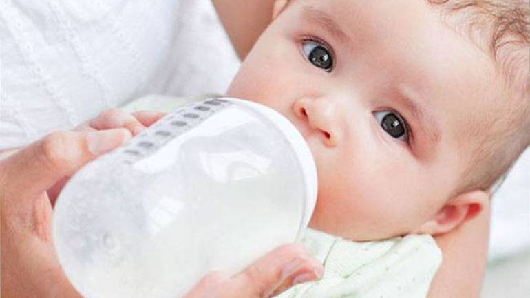 Το γάλα ξεδιψά τα παιδιά