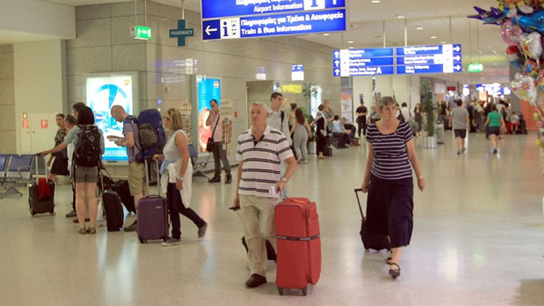 Προς νέο ρεκόρ ο τουρισμός – Αύξηση 6,9% στις αεροπορικές αφίξεις το επτάμηνο