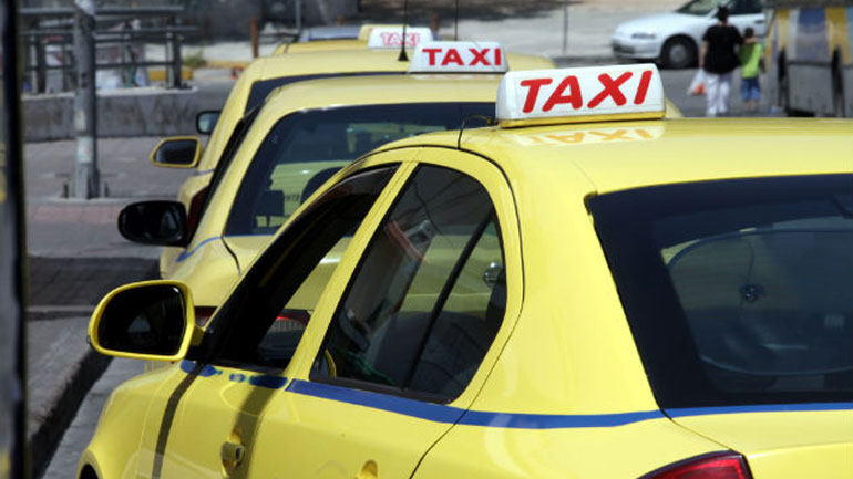 Πρόστιμα 310.000 ευρώ σε οδηγούς ταξί για ανασφάλιστη εργασία