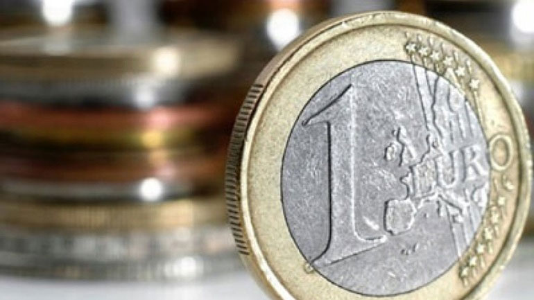 Ενισχύεται το ευρώ