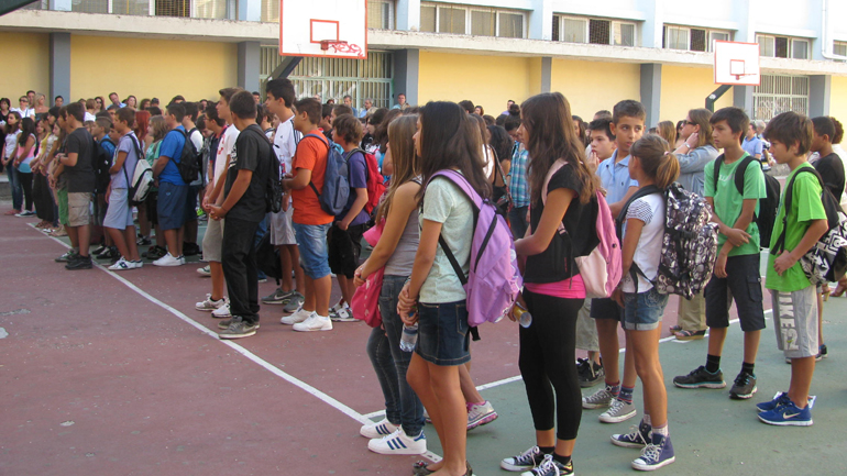 Με 6.000 κενά το «πρώτο κουδούνι» στα σχολεία
