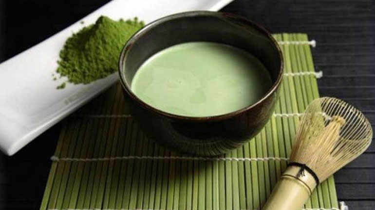 To τσάι matcha που έχει ξεσηκώσει τους διασήμους του Hollywood To τσάι matcha που έχει ξεσηκώσει τους διασήμους του Hollywood