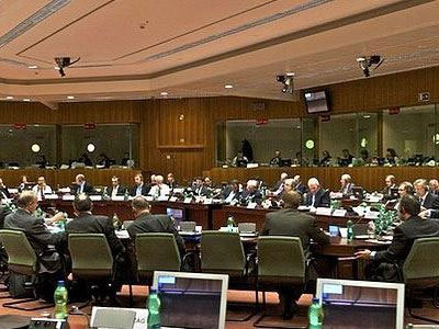 Ecofin: Επί τάπητος η προσέλκυση επενδύσεων