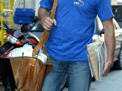 Για καθυστερήσεις στις παραδόσεις προειδοποιούν οι ταχυδρόμοι
