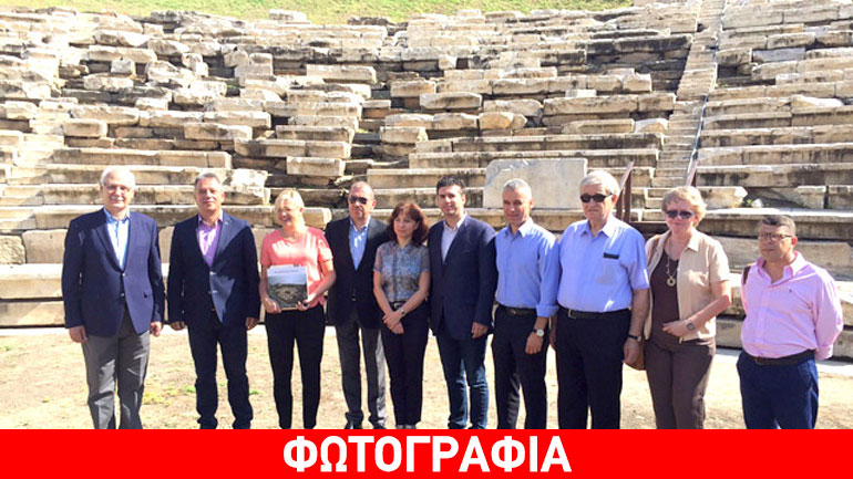 Το Α’ Αρχαίο Θέατρο της Λάρισας επισκέφθηκε η επίτροπος Κορίνα Κρέτσου
