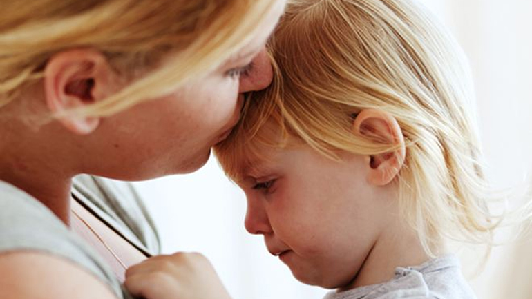 Όταν η μαμά ζητεί συγγνώμη… Τι διδάσκει στα παιδιά της;