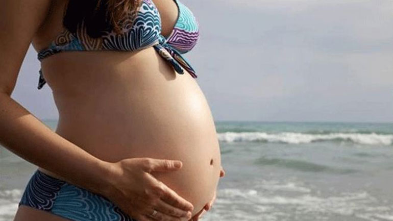 Μπορείτε να κάνετε μπάνιο στη θάλασσα κατά τη διάρκεια της εγκυμοσύνης;
