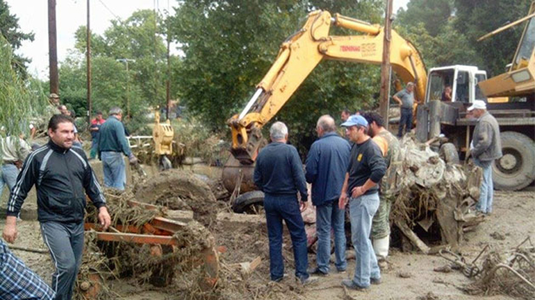Τρίκαλα: Ζημιές στο οδικό δίκτυο και σε καλλιέργειες από τη νεροποντή στον Δ. Μουζακίου