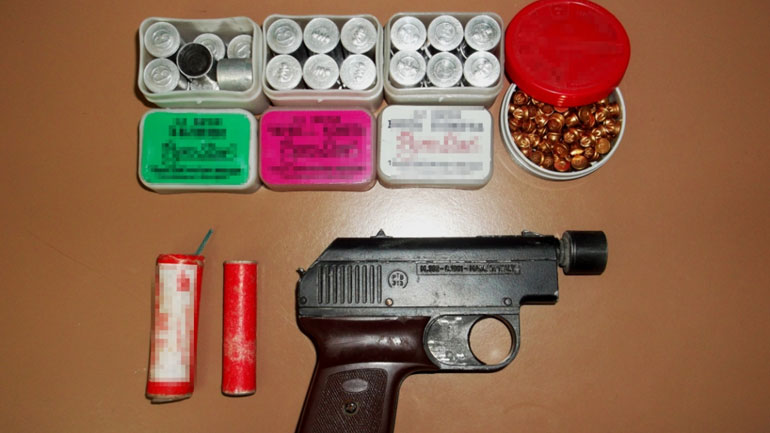 Δράμα: Σύλληψη για οπλοκατοχή, φωτοβολίδες και βεγγαλικά