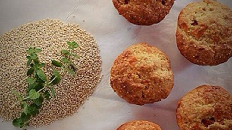 Πεντανόστιμα muffins με κινόα και τυρί!