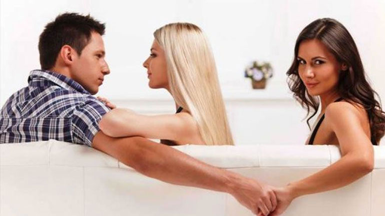 Δείτε ποιους μήνες η απιστία χτυπάει κόκκινο…