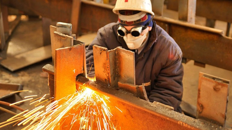 Πτώση 1,6% στη βιομηχανική παραγωγή τον Ιούλιο