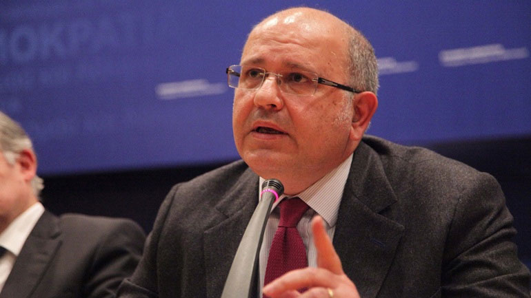 Ξυδάκης: «Ο ελληνικός λαός βρίσκεται ενώπιον της ιστορίας του»