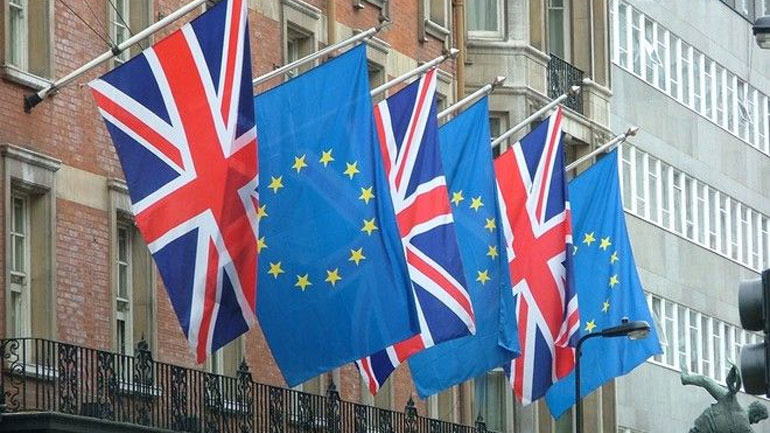 Υπέρ της διεξαγωγής του δημοψηφίσματος το 58% των Βρετανών