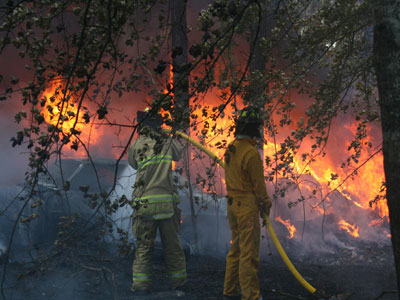 Σε εξέλιξη φωτιά στη Λάρισα