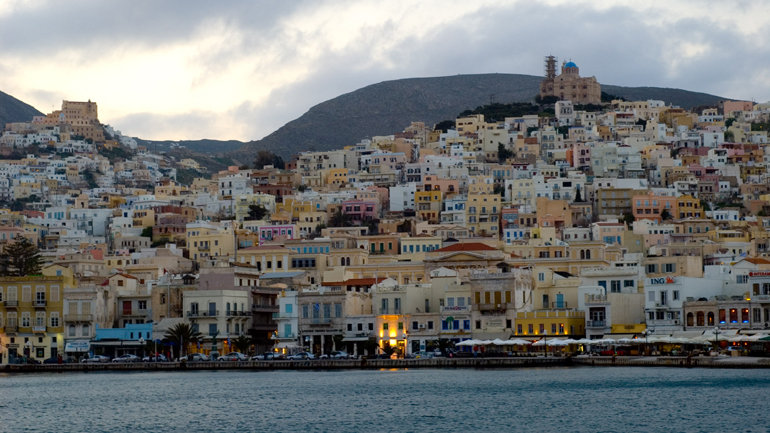 Το Λύκειο Ελληνίδων Σύρου γιορτάζει τα 100 χρόνια του