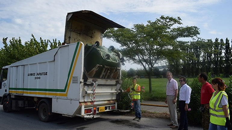 Πρόγραμμα για τακτικό πλύσιμο των κάδων υλοποιεί ο Δήμος Καρδίτσας