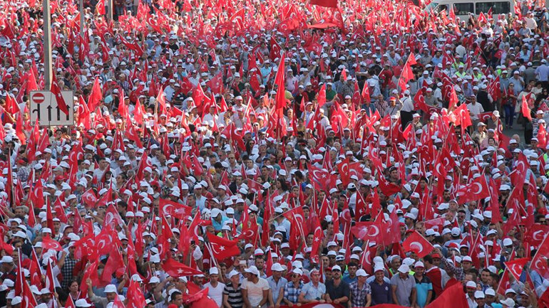 Ογκώδης διαδήλωση κατά της τρομοκρατίας στην Κωνσταντινούπολη