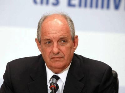 Τ. Κουίκ: «Καλύτερα να σκέφτονται το πώς θα φύγουν»