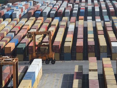 Αύξηση σε εξαγωγές και εισαγωγές τον Ιούνιο