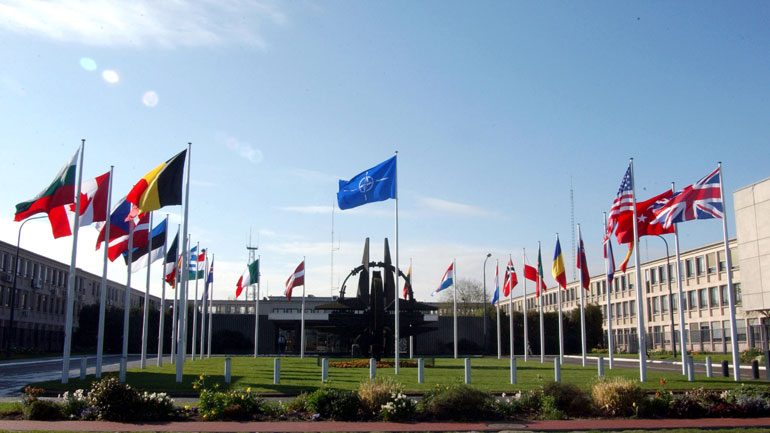 Σημαντική η συμμετοχή της Ρουμανίας στο ΝΑΤΟ για την αμυντική της αναβάθμιση