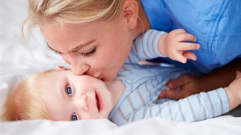 Ποιο φιλί είναι επικίνδυνο για το μωρό σας;